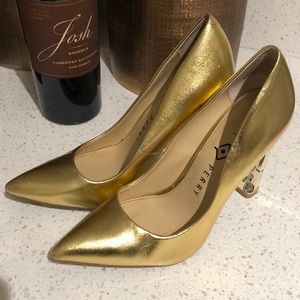 Katy Perry Gold Pumps 🔥🔥🔥! Size 6.5